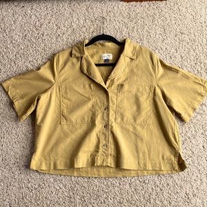 Universal Thread Short Sleeve Button-Down Shirt (Brown)